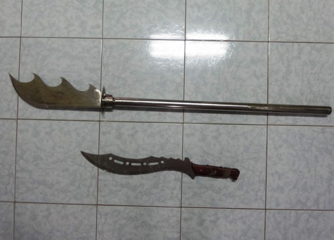 Mat nha, bi chem vi di vay 'nong' hinh anh 3