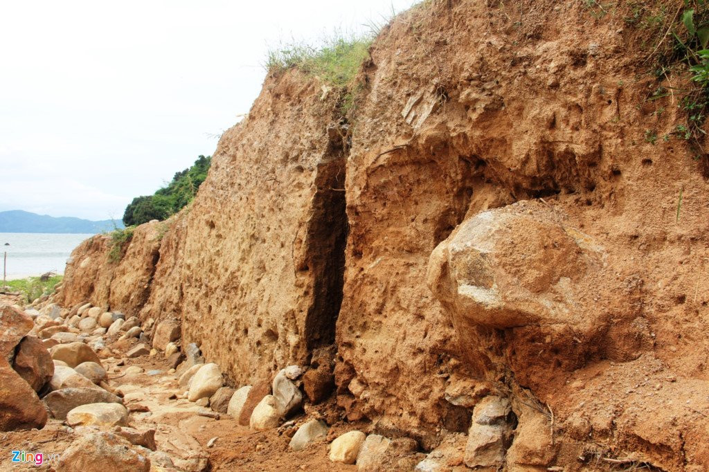 Can canh sat lo quanh 40 mong biet thu trai phep tren nui Son Tra hinh anh 11