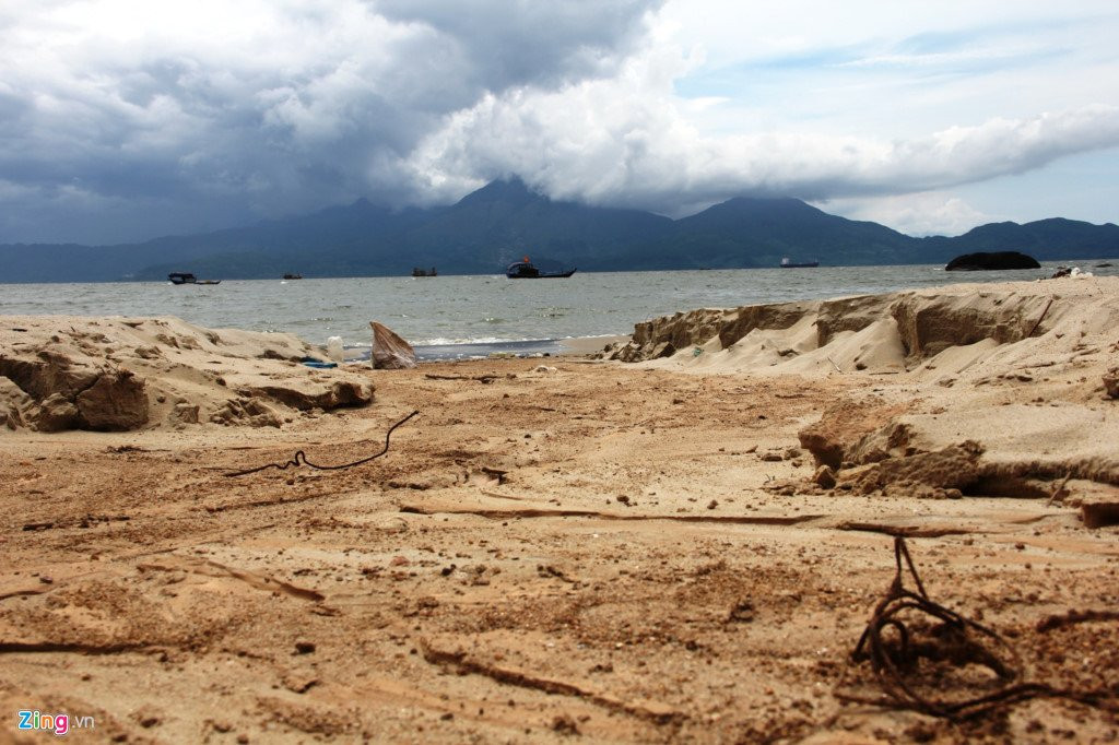 Can canh sat lo quanh 40 mong biet thu trai phep tren nui Son Tra hinh anh 3