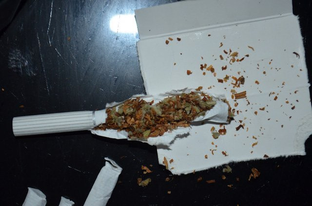 Thuốc lá chứa cỏ Mỹ được phát hiện