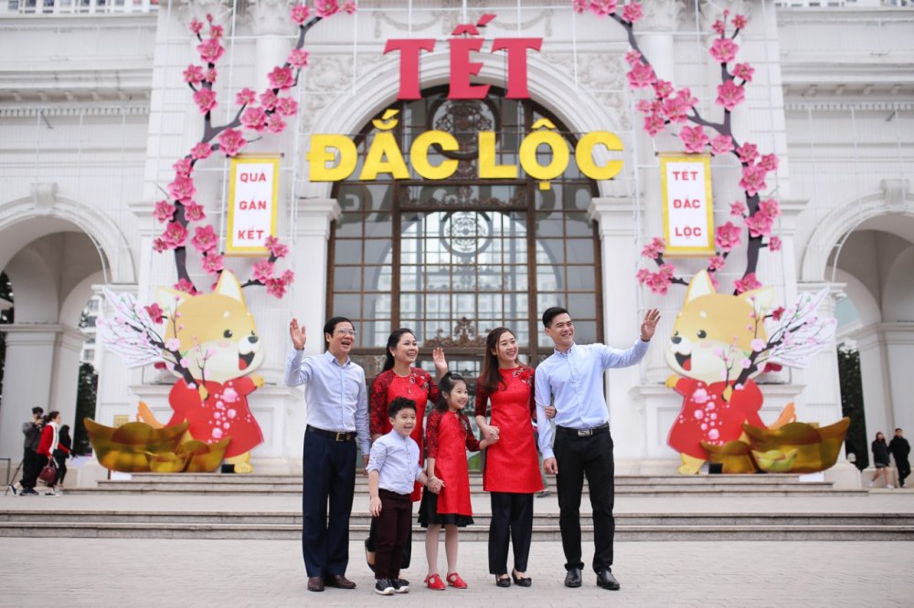 Royal City cong chao