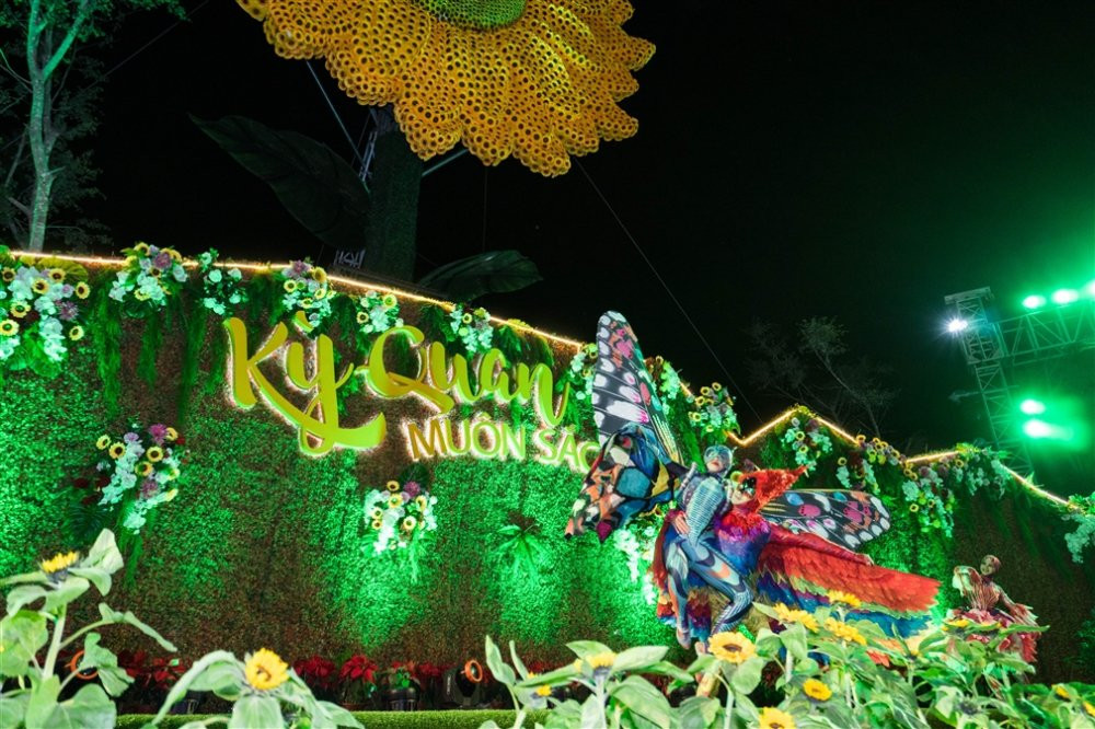 anh 3-Le hoi ky quan muon sac hoa 4