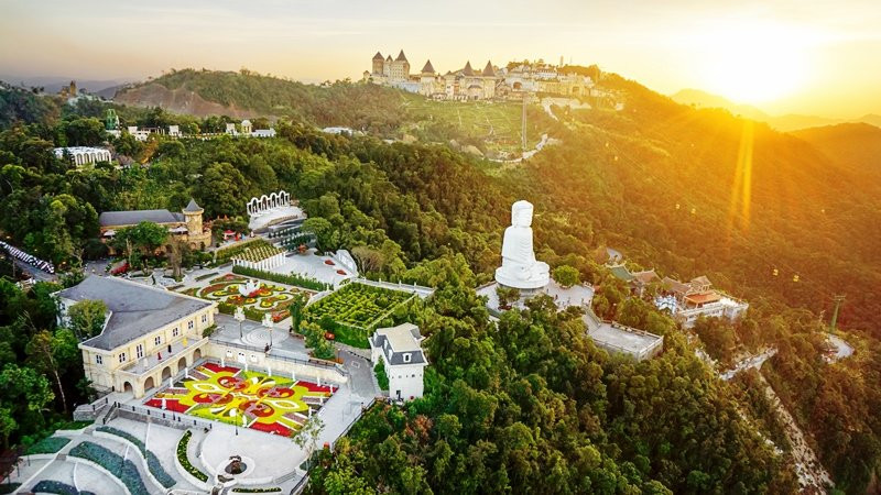 3_Hotel Exterior 1 3