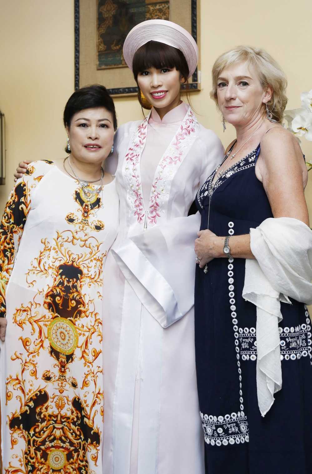 Ha_Anh_ben_Me_Ruot_Le_Ha 