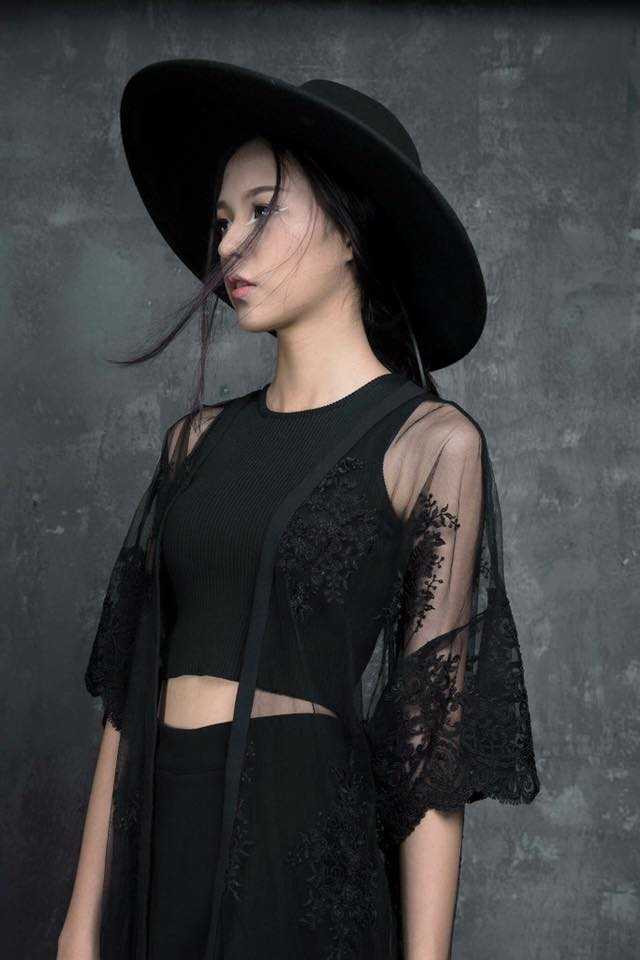 12106892_1211562475536146