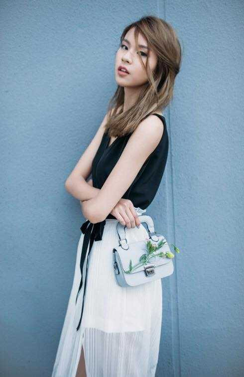 12804808_1309650399060686