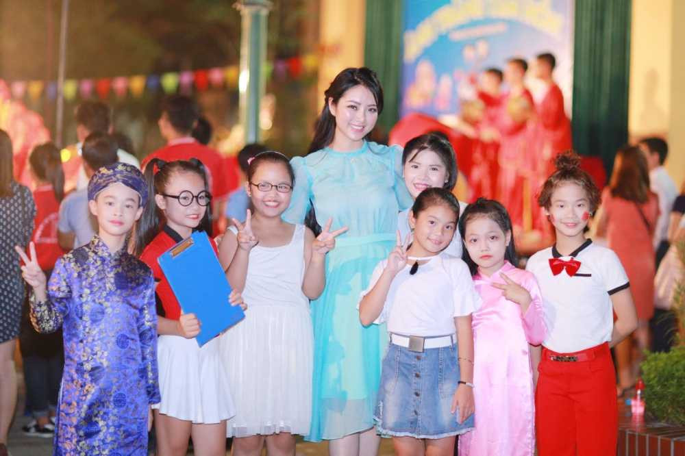 Hoa hau Ngoc Anh (2)