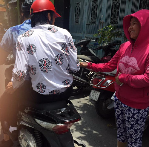 photo-1-1474349627477-147