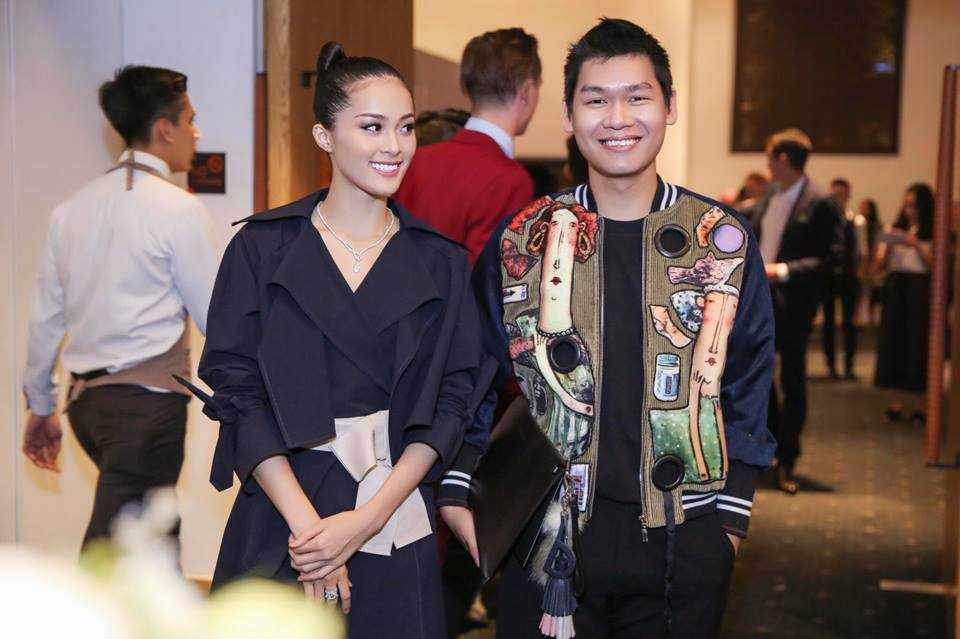 14517508_1020563170563153