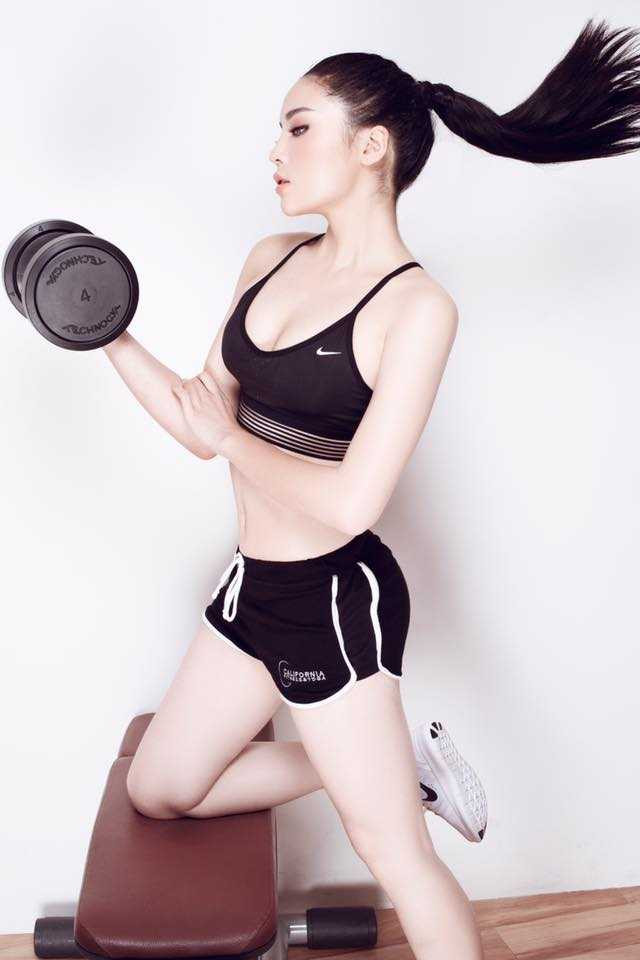 14716214_993973867380008_