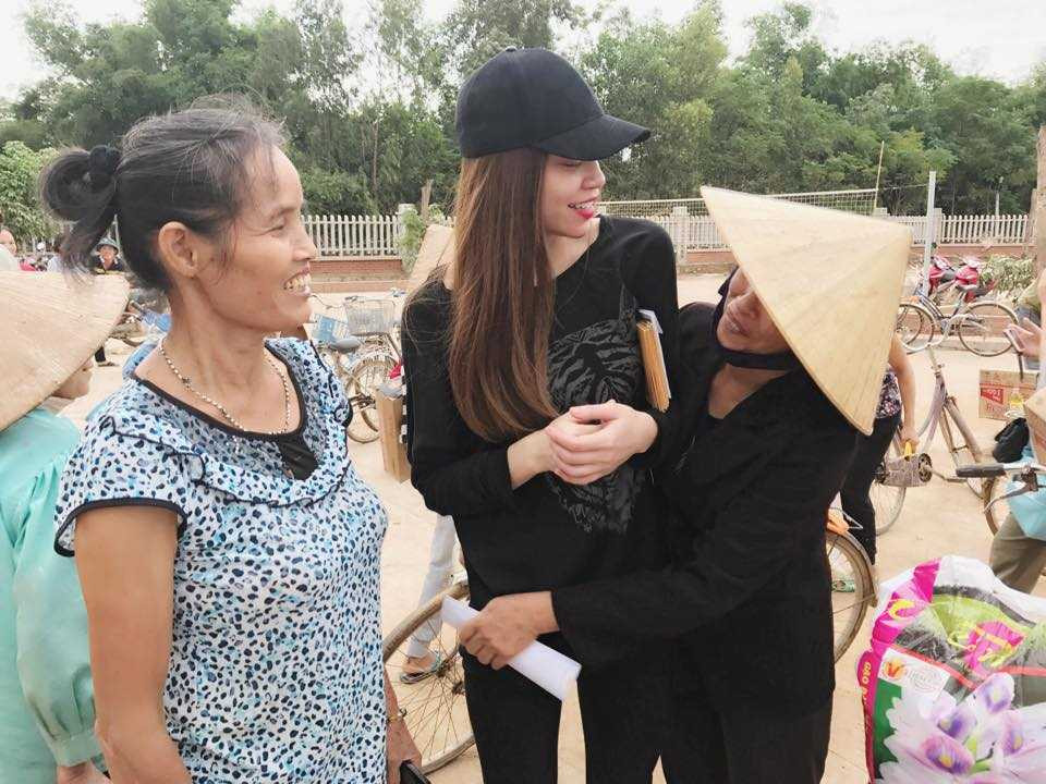 14716222_1424858524210256