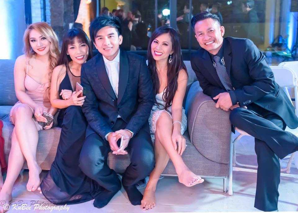 14639846_1015755942455050