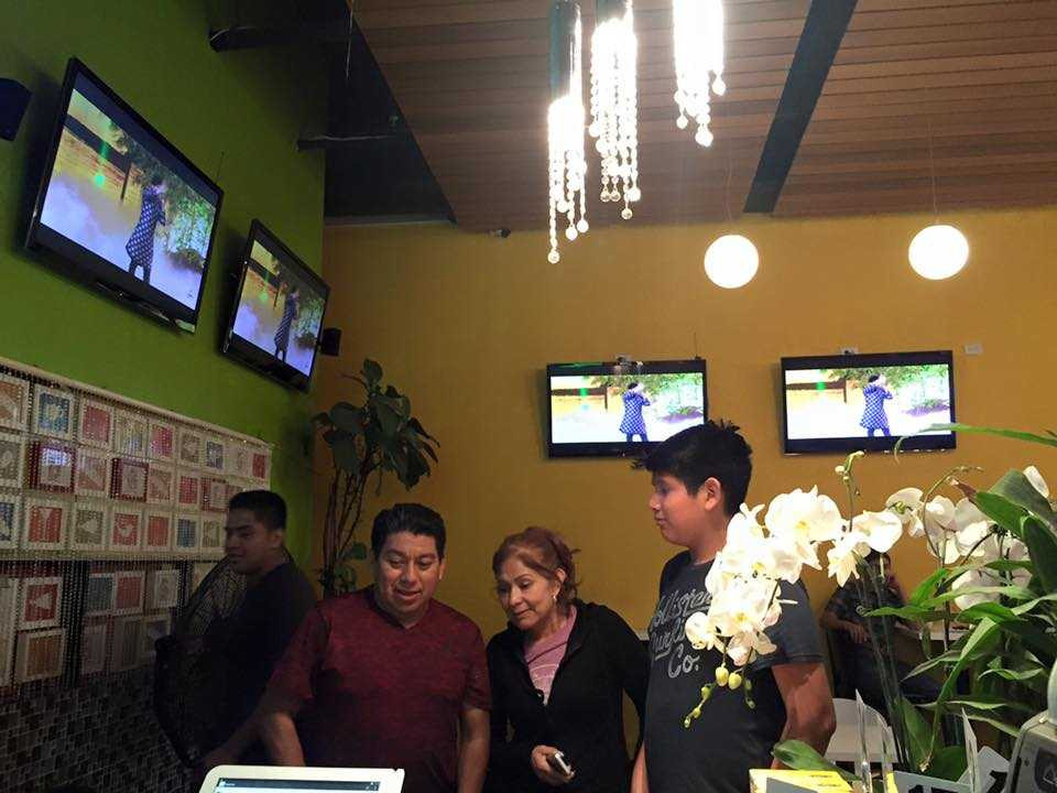 13394182_1015691110903050