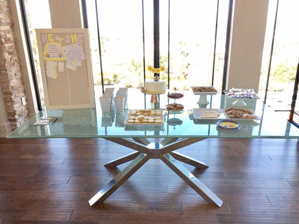 14516580_1015754366392550