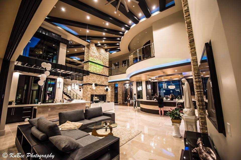 14680528_1015757716541550