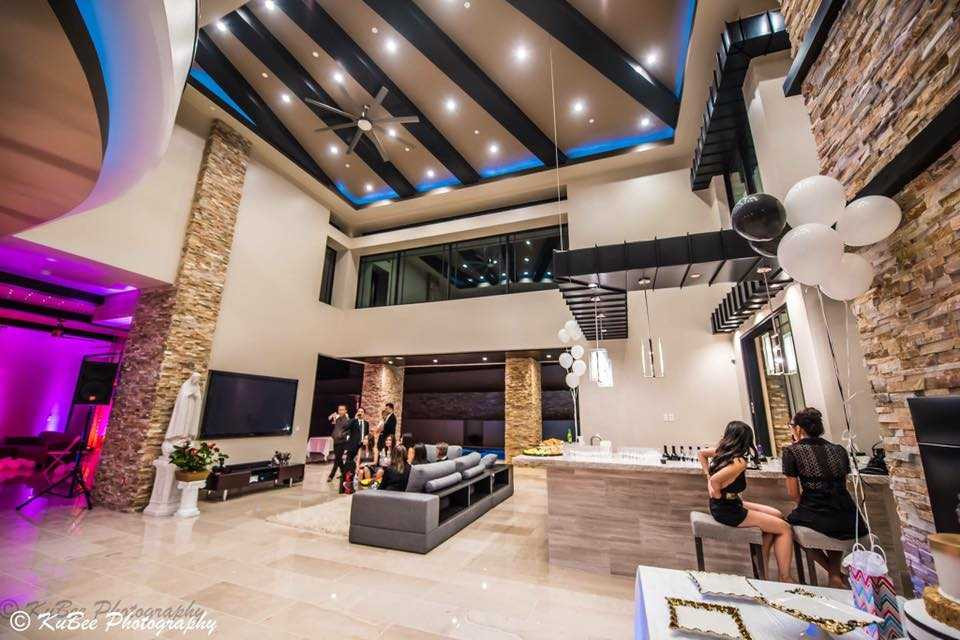 14681657_1015757716556050