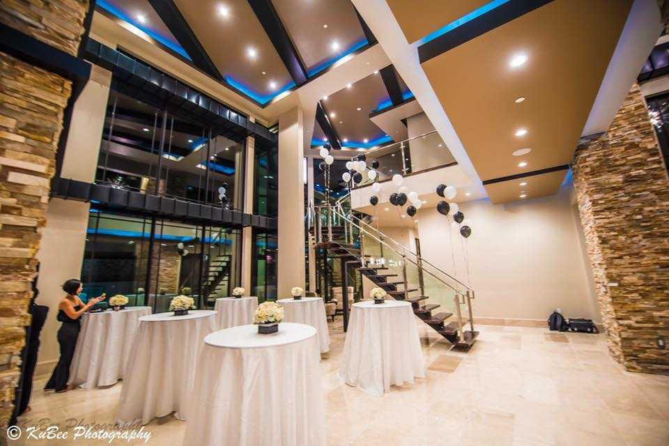 14729382_1015757716561550