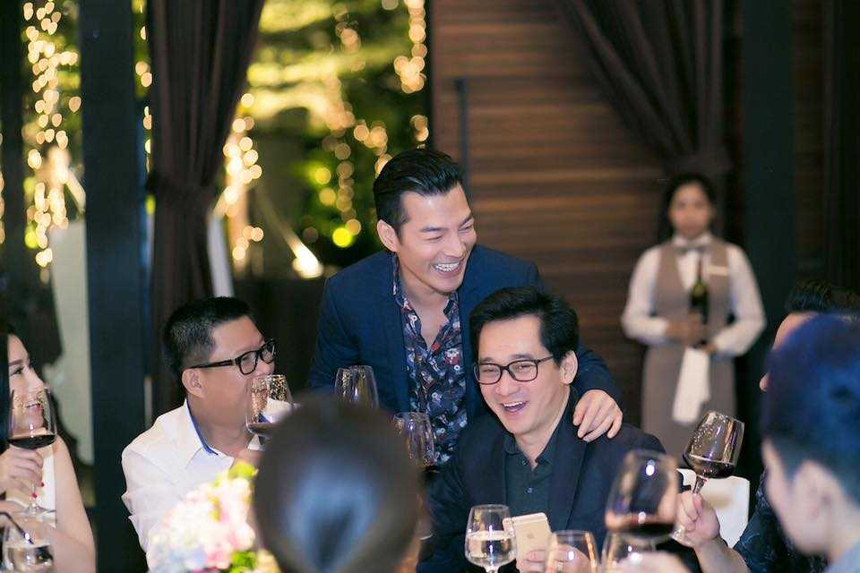 15095083_1308249662548029