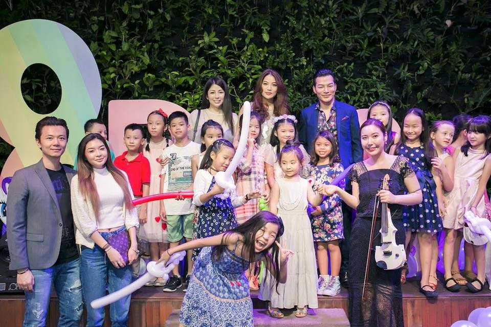 15181278_1308255452547450