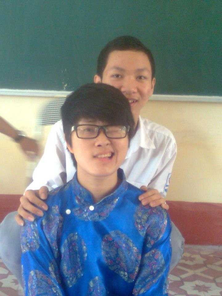 431711_409068739147079_63