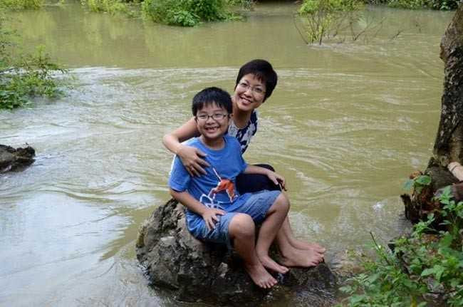 ngam_con_trai_lem_linh_cu