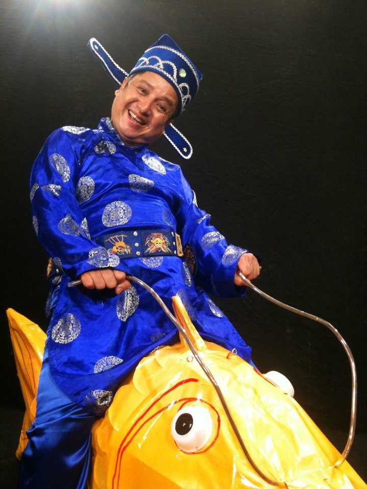 538376_310714815694404_37