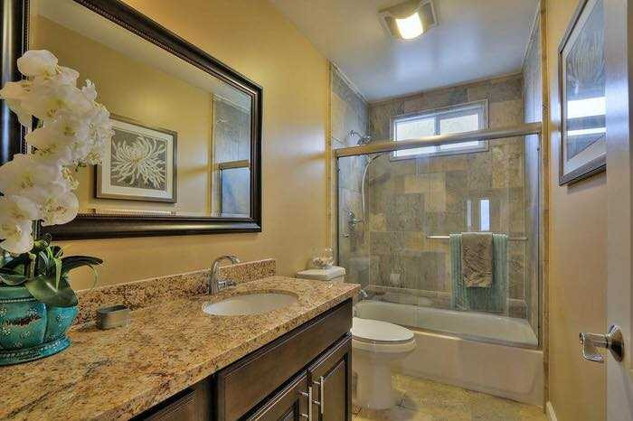 16299384_1015805144582550