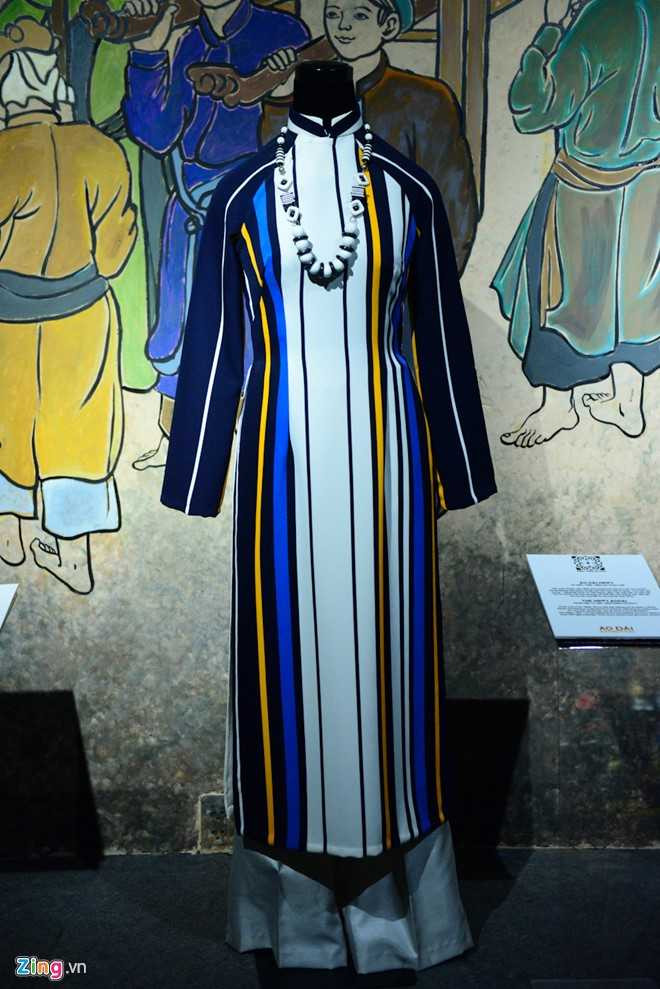 Ao dai Viet cach tan the nao qua cac giai doan lich su? hinh anh 9