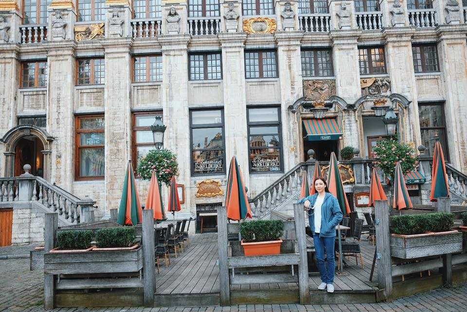 Chị gái xinh đẹp, đi khắp nơi của Hồ Quỳnh Hương - 9