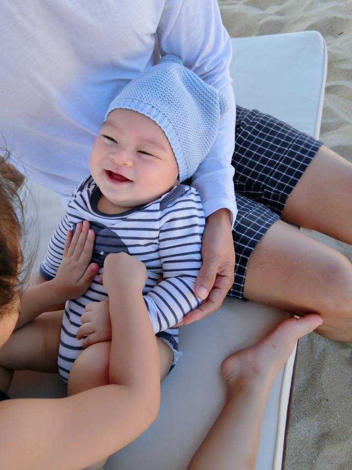 16806844_1431990720178386