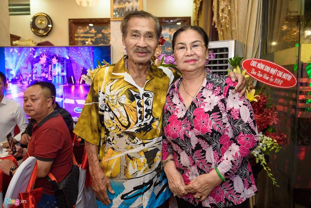 Ly Hung, Ly Huong to chuc tiec mung tho NSND Ly Huynh hinh anh 2