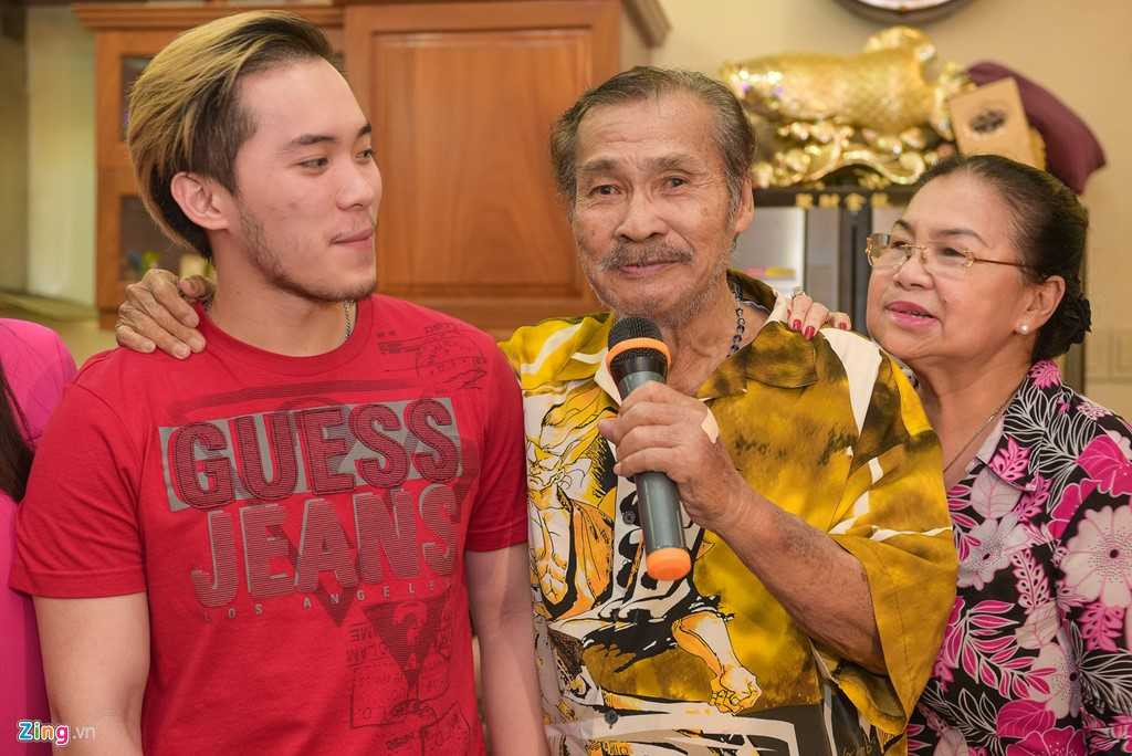 Ly Hung, Ly Huong to chuc tiec mung tho NSND Ly Huynh hinh anh 6