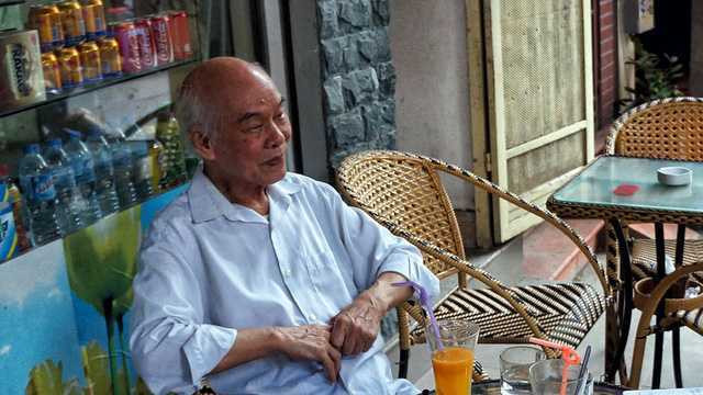 NSND Chu Văn Thức những năm tháng về già vẫn miệt mài cống hiến cho sân khấu chèo truyền thống. Ảnh: Mai Văn Lạng.