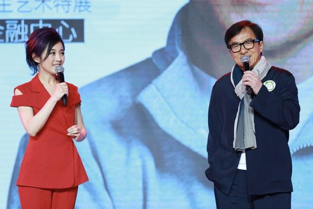 Thanh Long: Mot thoi trac tang, gio tiet kiem ca giay ve sinh hinh anh 1