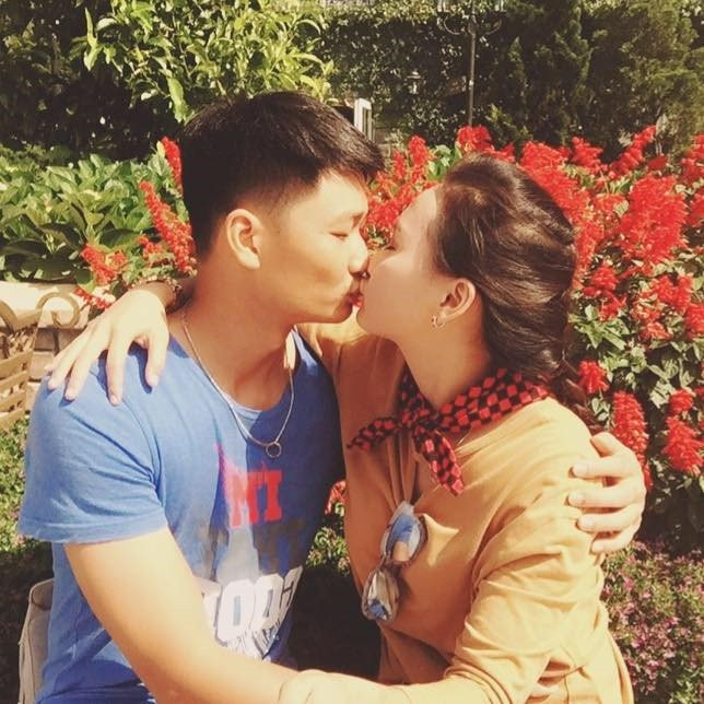 Chong con ngoai doi thuc cua nang dau phim 'Song chung voi me chong' hinh anh 7