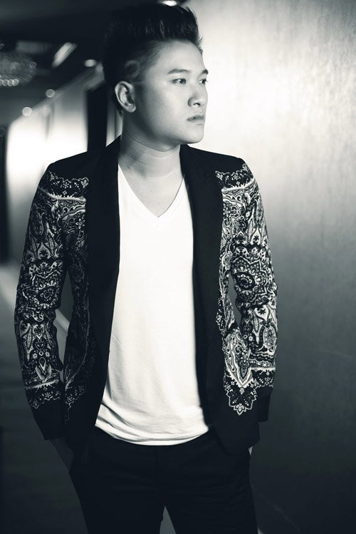 soc voi cat-xe hat san khau 