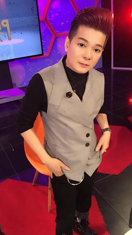 soc voi cat-xe hat san khau 