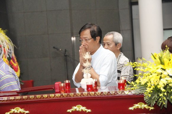 Hinh anh Dam tang nghe si Duy Thanh: Danh thu Hong Son toi vieng som 18