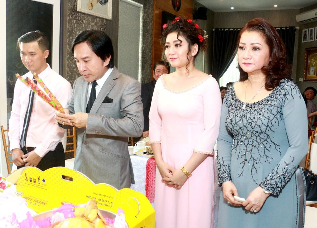 Kim Tu Long hanh phuc trong le dinh hon con gai dau long hinh anh 3