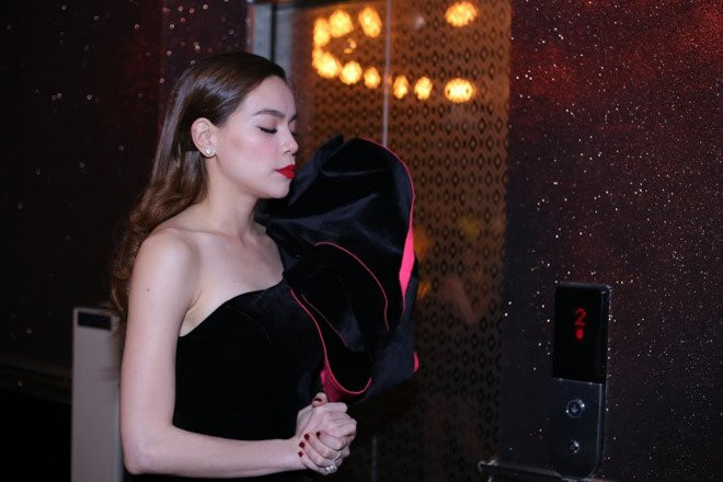 Ho Ngoc Ha tu choi yeu cau hat ca khuc cua Minh Hang hinh anh 3