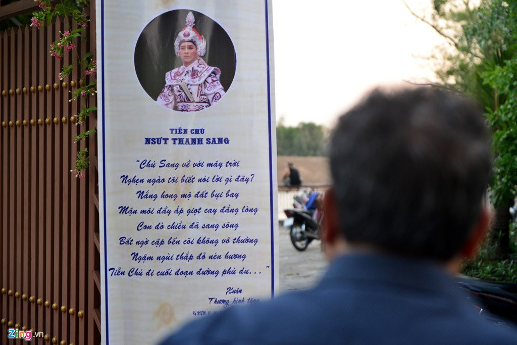 Nghe si Viet den vieng NSUT Thanh Sang hinh anh 1