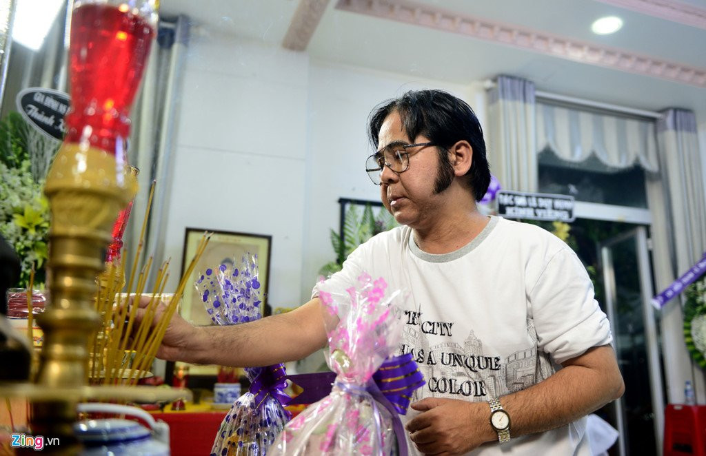 Nghe si Viet den vieng NSUT Thanh Sang hinh anh 5