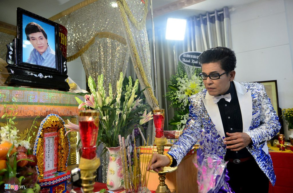 Nghe si Viet den vieng NSUT Thanh Sang hinh anh 4