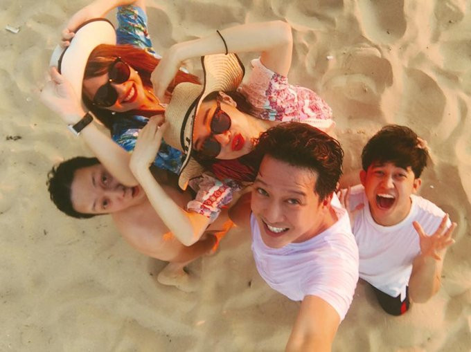 nha-phuong-mac-bikini-om-chat-truong-giang-tren-bien-5