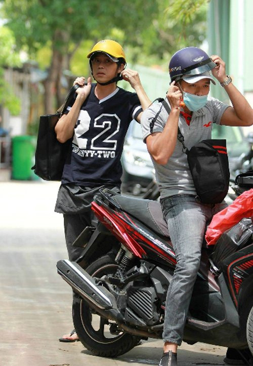 Có xế hộp 2,3 tỷ, Hoài Linh vẫn ôm vật này khi 