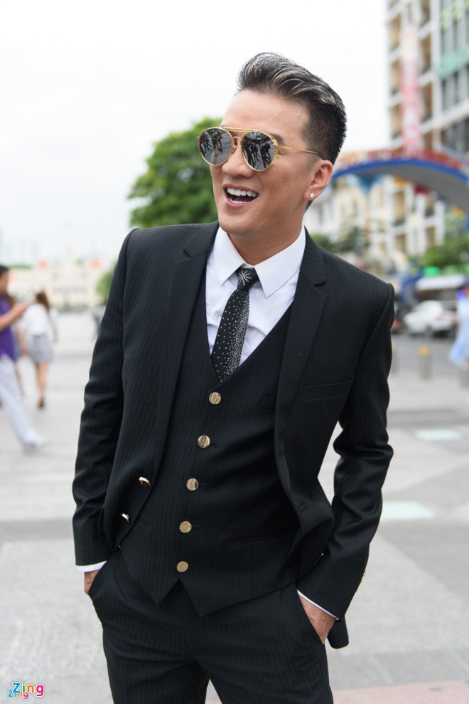 Dam Vinh Hung rut khoi game show co Phuong Thanh lam giam khao hinh anh 1