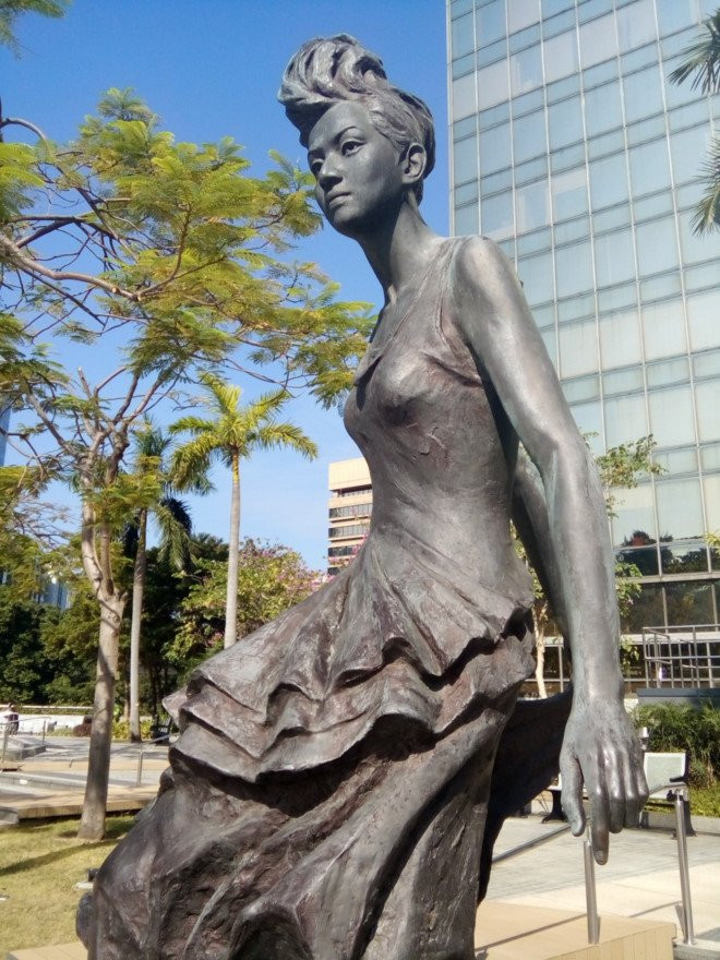 Vi sao 14 nam qua nguoi Hong Kong khong thich Luu Duc Hoa? hinh anh 4