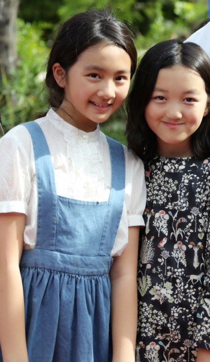 Con gai Ly A Bang va Vuong Phi lan dau dien truoc ong kinh hinh anh 2