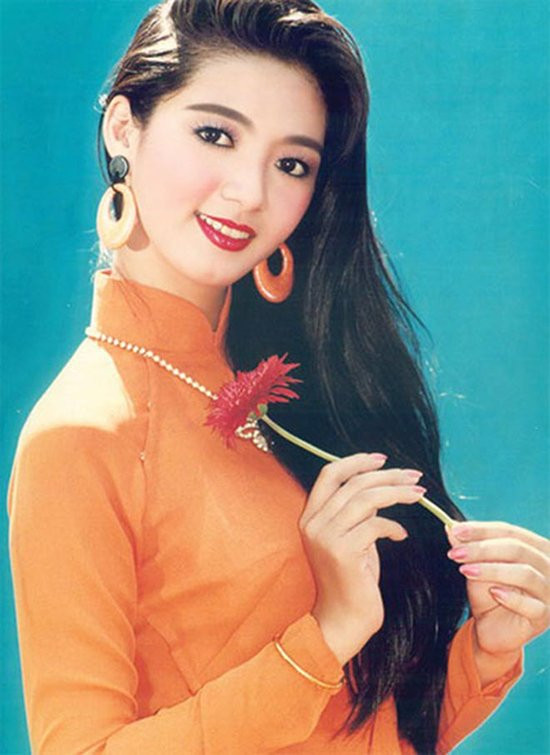 dai-su-nam-anh-va-chuyen-tinh-nhu-co-tich-voi-nu-hoang-anh-lich-thanh-xuan-1