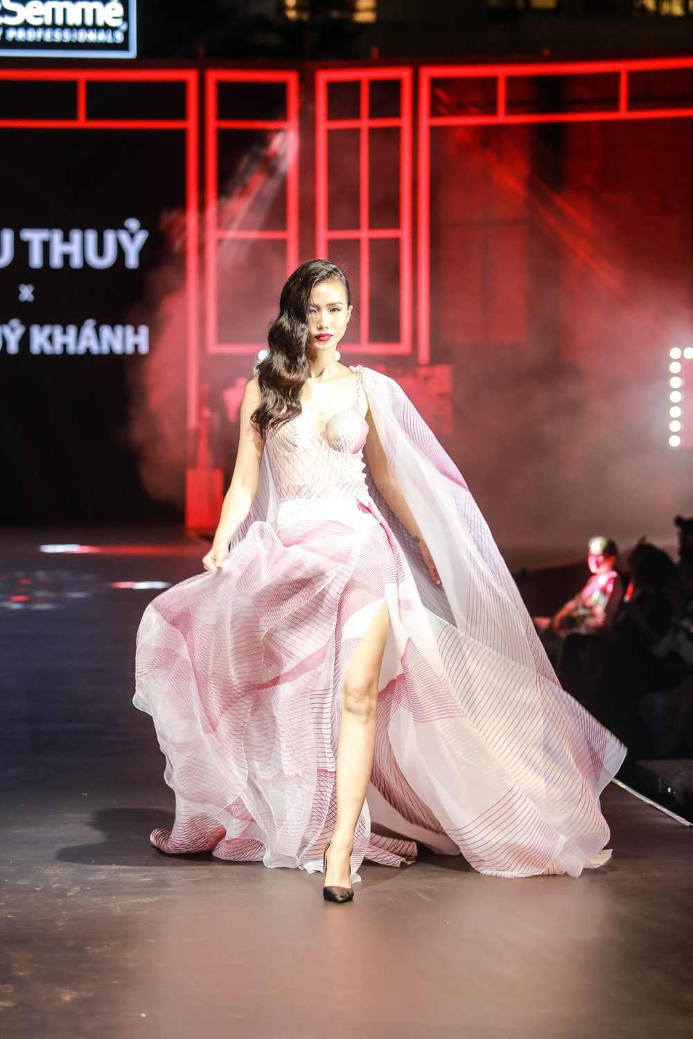 TEAM QUYEN RU (MAU THUY_LY QUI KHANH_DAU TRUONG PHONG CACH) (17) 12